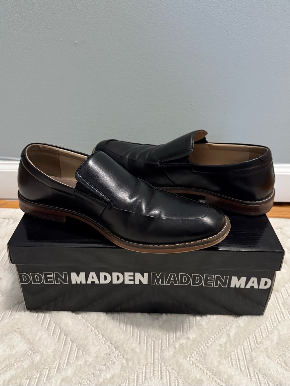 Steve Madden Black Leather Slip-On Dress Loafers with Brown Sole Trim